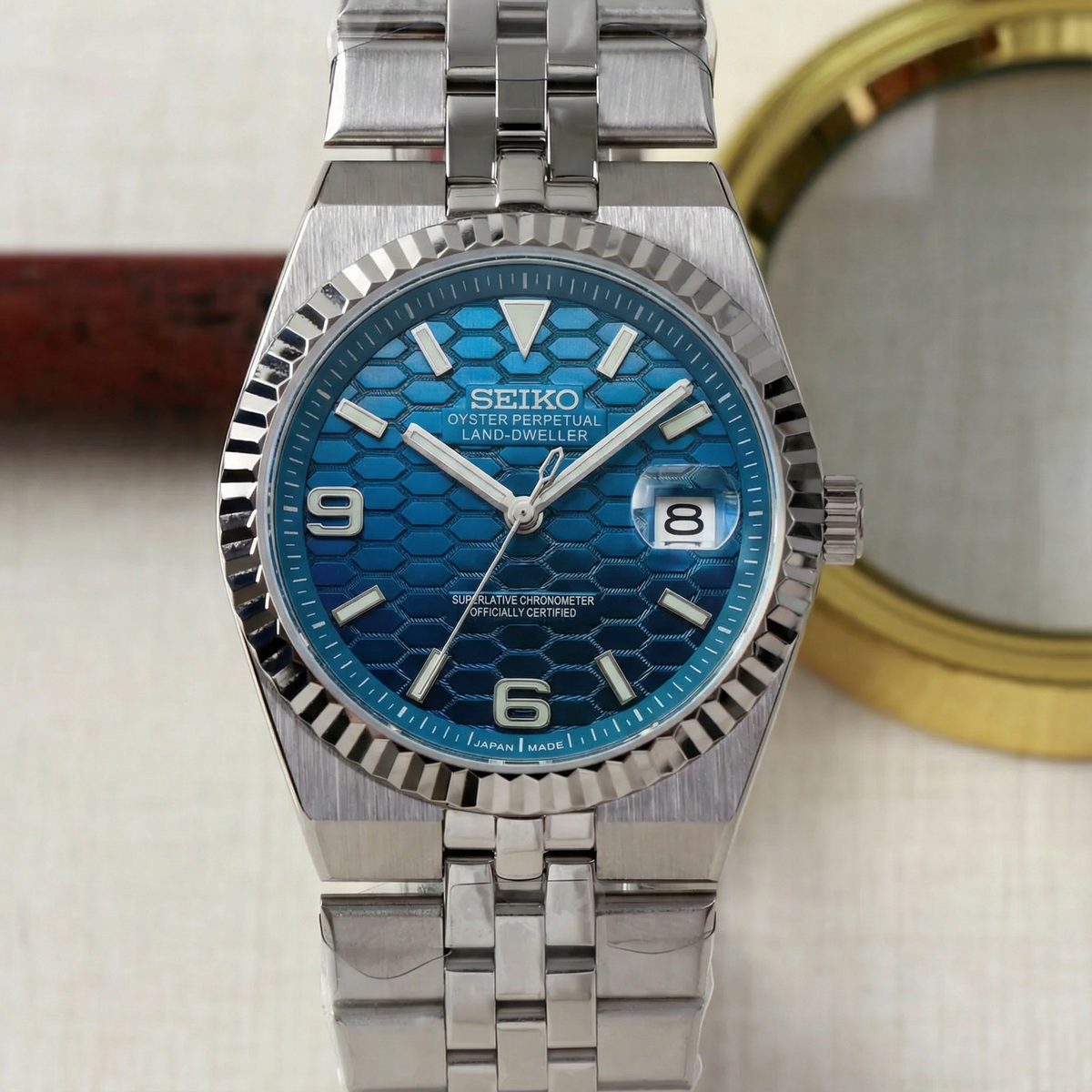 Land Dweller Royal Blue